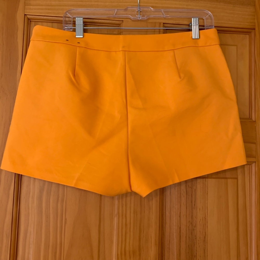 Express shorts - Picture 2 of 10